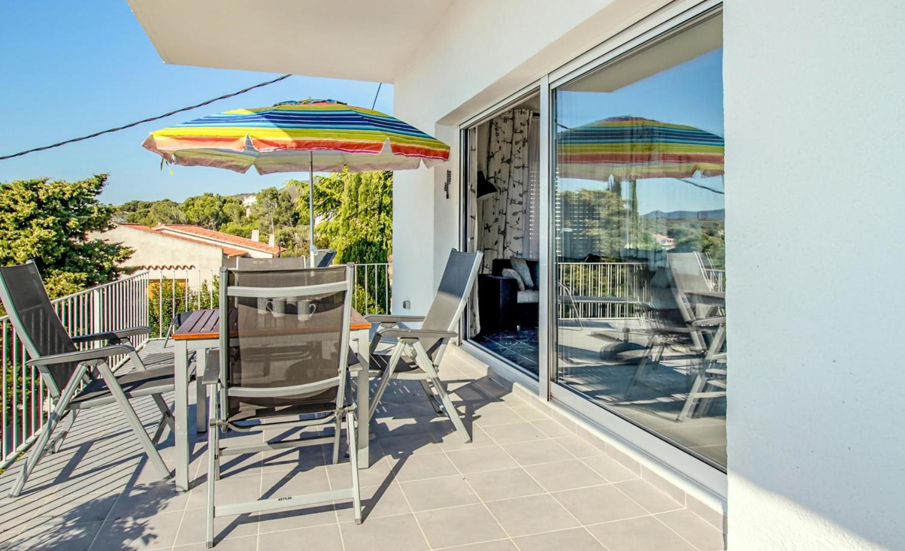 Cap Ras 01 Apartamento Con Terraza Y Vistas ชีโรนา ภายนอก รูปภาพ