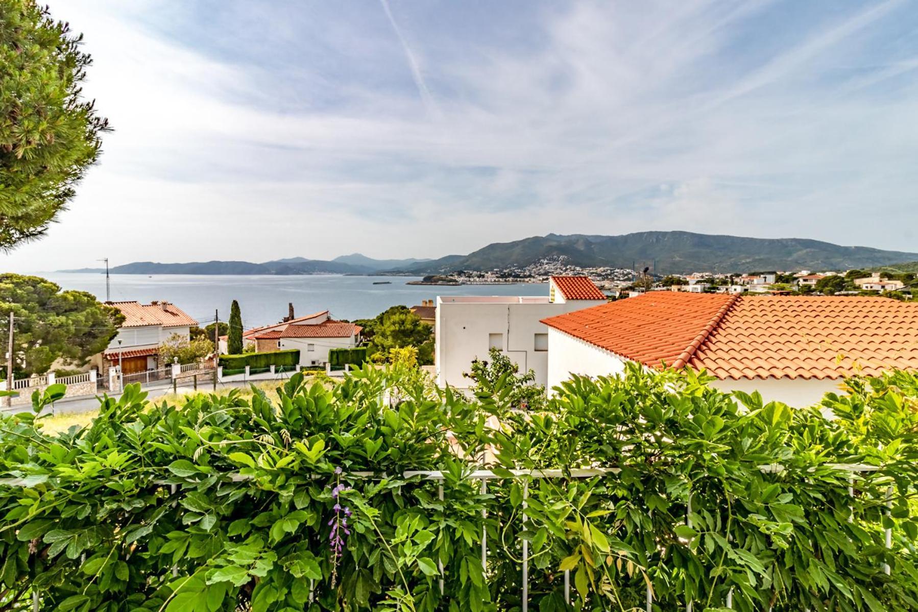 Cap Ras 01 Apartamento Con Terraza Y Vistas ชีโรนา ภายนอก รูปภาพ
