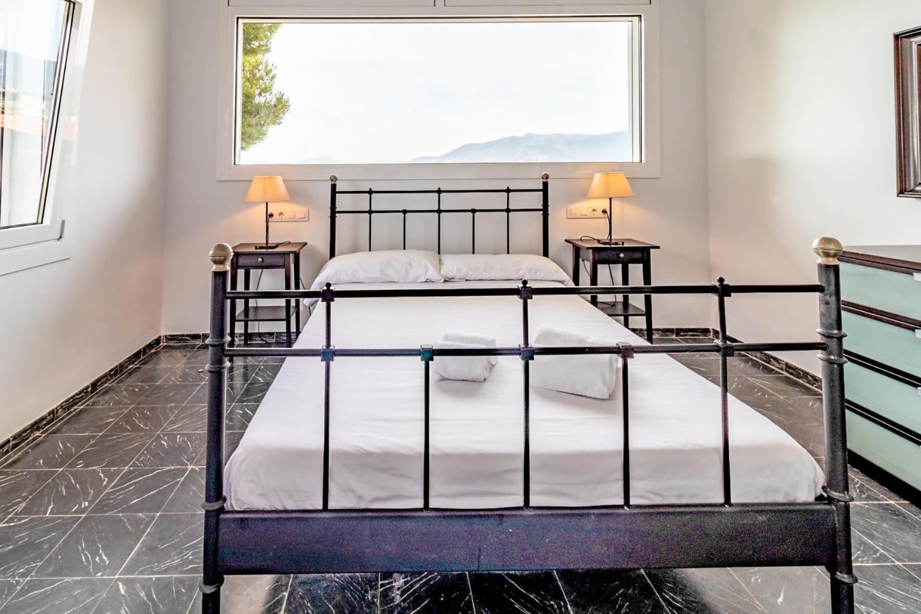 Cap Ras 01 Apartamento Con Terraza Y Vistas ชีโรนา ภายนอก รูปภาพ